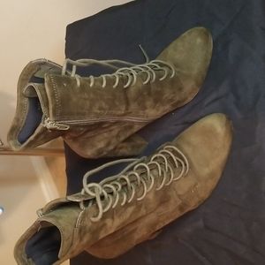 Steve Madden Elley Combat Booties Sz 9